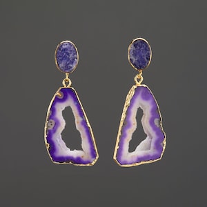 Große zwei Ebene geschnitten lila Quarz Geode Ohrring, blauer Stein oberen Post, großen Dreieck blau lila Quarz Ohrring, Jubiläumsgeschenk