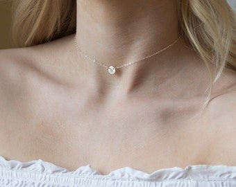 Personalisierte erste Choker-Halskette, Tiny dot initial Discs, Everyday initial Tag Halskette, Bridesmaid Geschenke, silver/gold/rose gold