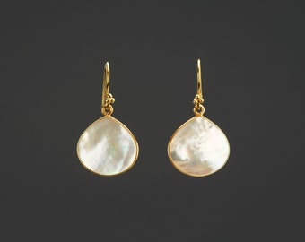 Mother of Pearl teardrop earring,MOP heart earring,textured pearl earring,June birthday earring,mother's day gift,