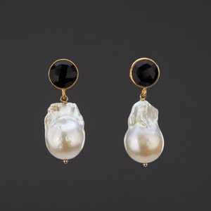 Pendientes grandes de perlas barrocas, pendientes de dos piedras preciosas, pendientes de ónix negro, pendientes grandes de perlas reales, regalo de cumpleaños, regalo de madre, tarjeta de nota personalizada