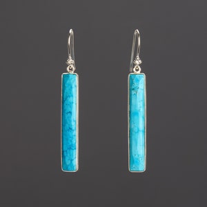 Turquoise oorbellen met lange staaf, grote gefacetteerde edelsteenoorbel, lange bungelstripoorbel, verjaardagscadeau december, moedercadeau, aangepaste notitiekaart