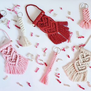 Valentinstag Geschenkset, Mini Makramee Geschenkset, Mini Makramee, Makramee Schlüsselanhänger, Makramee Herz, Geschenke für Sie, Geschenkideen, Geschenkset