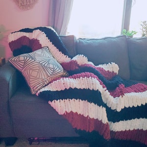 Chunky knit blanket, chunky blanket, knit blanket, chunky knit throw, blanket, throw blanket, gifts for her, gifts for him, gifts for mom