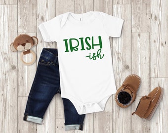 Personalised Baby/'s 1st St Patrick/'s Day Bavoir bébé-irlandais LEPRECHAUN Paddys