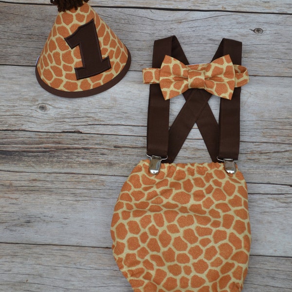 Boy Cake Smash Outfit, Giraffe Cake Smash, Safari Cake Smash Outfit, Jungle Birthday, Safari Mickey, Boys 1st Birthday, Birthday Outfit