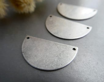 Oxidized silver plated half moon 26mm charm-2,5pcs 2 top holes link-jewelry making-celestial findings