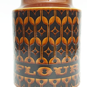 Hornsea Heirloom Autumn Brown Flour Storage Jar with Teak lid.