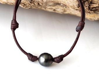 Tahitian pearls, man bracelet, hand rolled leather, adaptable leather