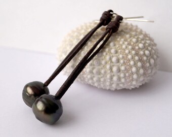 Earrings, Tahitian pearls, silver beads, australian leather, silver 925 woman jewel