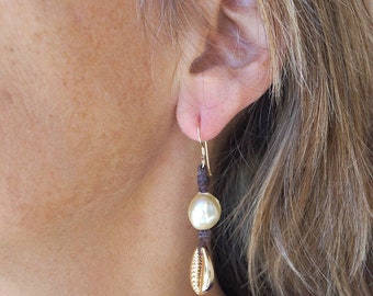 Gold australian pearl, australian leather, woman earrings