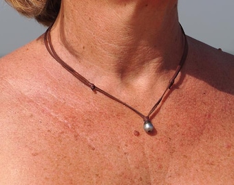 Tahitian pearl adjustable necklace on australian leather - women necklace adaptable - Awen