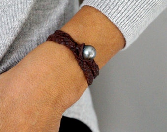 Perle de tahiti  véritable, cuir tressé  australien, bracelet double fermoir lasso