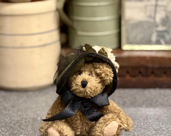 Vintage Boyds Bears Monique Labearsley Plush Teddy Bear with Hat