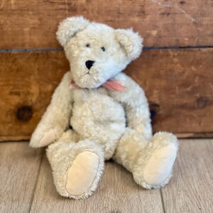 Vintage Boyd’s Bears Hillary B. Bean