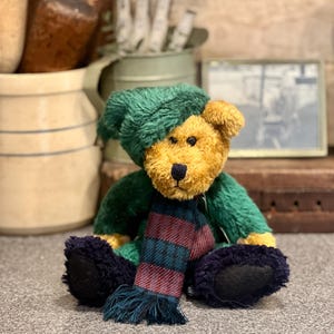 Vintage Boyds Bear Emmett Elfberg