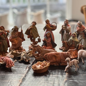 Fontanini Vintage Nativity Set Baby Jesus 15 Figures Collection