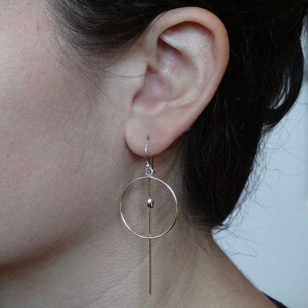 Boucles d'oreilles en argent, Boucles d'oreilles cercle en argent, Boucles d'oreilles cercle et barre, Boucles d'oreilles minimalistes en argent, Boucles d'oreilles pendantes cercle ouvert, Argent sterling