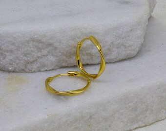 Gold Twist Hoops, Minimal Clicker Hoops, Medium Round Hoop Earrings, Gold Stacking Earrings