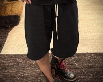 The 90's Edit Short - True Black Unisex Drawstring Shorts