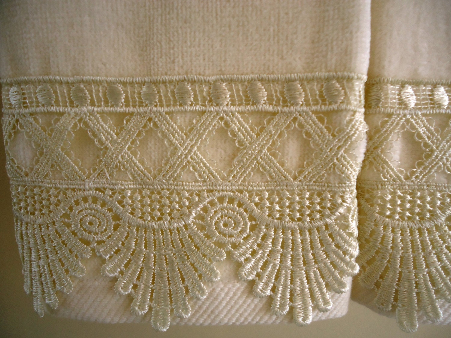 CREAM LACE Fingertip/guest Towels 2 Ivory Velour Cotton New Custom