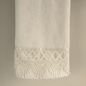CREAM LACE Hand Towel (1) Ivory 100% Cotton Velour, 4 inch Venice Lace Embellished, New