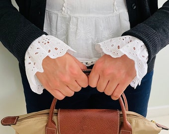 EYELET LACE Ruffle Cuffs (2) White, Detachable Wrist Cuffs, Sleeve Cuffs, Removable Shirt Cuffs, Fashion Cuffs, Romantic Cuffs, Faux Cuffs