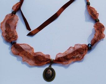 Blätter in den Nächten Himmel-Mesh und Band Halskette