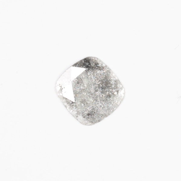 Grey diamond slice - Faceted - cushion shape