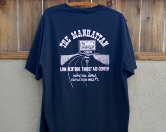 1980s Vintage The Manhattan T-Shirt 50/50 Heavyweight Jerzees Label