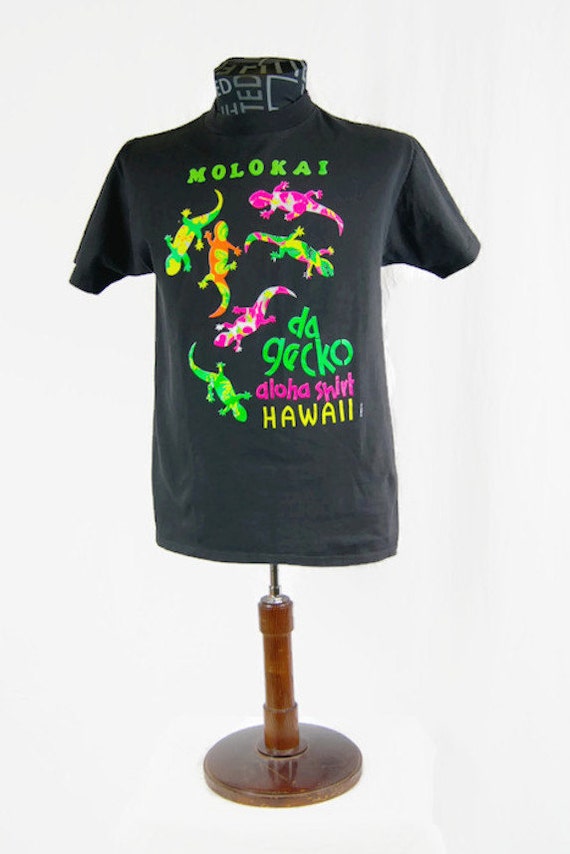 Vintage 1990 T-Shirt Molokai Da Gecko Aloha Shirt 