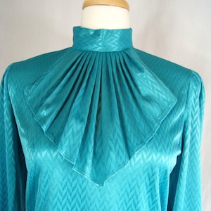 Vintage Secretary Blouse with Ruffle Bib Collar / Ace of Hearts / Secretary Blouse