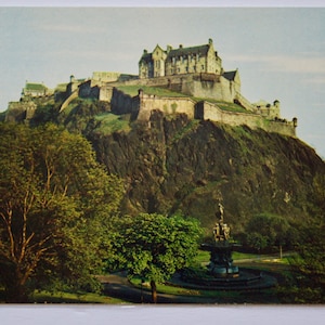 Vintage Cartolina Edinburgh Castello Castello Corona Copyright Stampato in Scozia