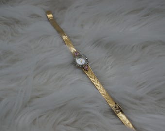 Vintage Elgin Damenuhr, 17 mm, gold-silberfarben, lila Edelstein, ovales verstellbares Armband – Used-Look