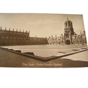 Cartão postal vintage não utilizado - Tom Quad Christ Church Oxford - Impresso na Grã-Bretanha - Foto de Penrose & Palmer