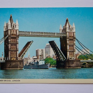Cartão postal vintage Tower Bridge Londres Cartão postal Twin Bascules River Thames