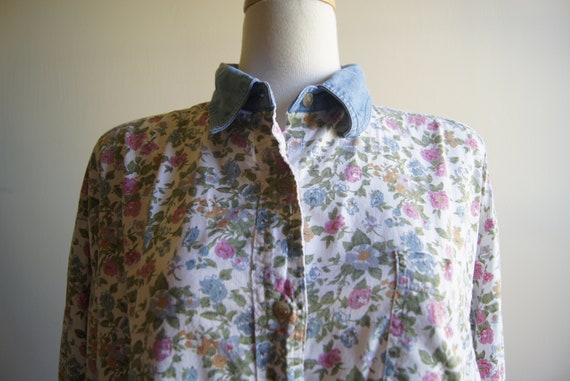 1990s Vintage Laura Katherine Floral Shirt With D… - image 2