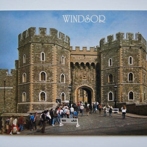 Cartão postal vintage castelo de windsor henry viii gateway cartão postal fisa grã-bretanha londres o cartão postal da amizade