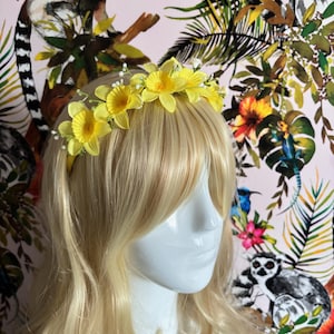 Daffodil Artificial Silk Flowers White Gyp Hair Accessory - Satin Band - Welsh Wedding
