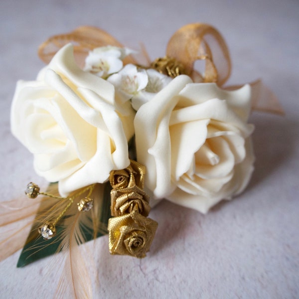 Fleurs de mariage artificielles Ivoire Roses Plumes Corsage or strass