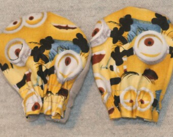 Despicable Me Loads of Minions Light Weight baby No-Scratch Mittens **FREE Domestic SHIPPING"