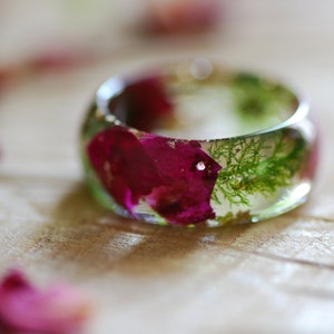 Statement Rose Flower Ring, Floral Nature Resin Ring, Natural Moss Ring, Red Rose Romantic Ring, Pressed Flower Ring, image 1
