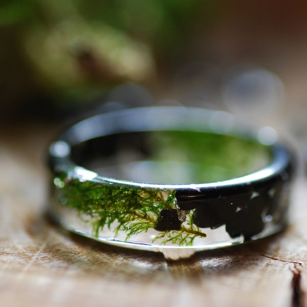 Black Tourmaline Men Ring, Gemstone Ring, Green Moss Ring, Botanical Gift, Black Ring for Men, Nature Resin Ring, Gift for Men