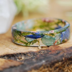 Nature Rings, Green Aventurine Ring, Gemstone Ring, Pressed Flower Ring, Nature Inspired Rings, Natural Green Stone, Resin Ring, Woodlands