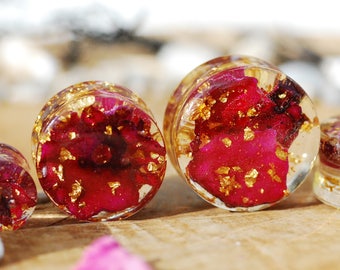 Red Rose Flower Plugs, Gold Floral Ear Gauges, Botanical Ear Plugs, Romantic Flower Stretchers, Red Wedding Plugs