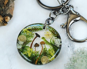 Porte-clés champignon véritable, porte-clé nature en résine, porte-clé forêt magique, breloque de sac champignon terrarium, cadeau pour les amoureux de la nature