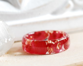 Pressed Flower Ring with Copper Flakes, Red Carnations Ring, Flower Promise Ring, Enchanted Floral Resin Band, Nature Gift for Women