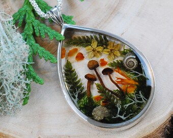 Collana in argento con funghi magici, regalo per la festa della mamma, regalo per gli amanti dei funghi, collana forestale ispirata alla natura, ciondolo in argento massiccio