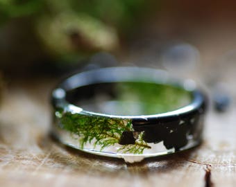 Black Tourmaline Men Ring, Gemstone Ring, Green Moss Ring, Botanical Gift, Black Ring for Men, Nature Resin Ring, Gift for Men