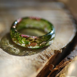 Moss Ring with Copper Flakes, Terrarium Green Ring, Nature Resin Ring, Forest Ring, Magic Fairy Ring, Botanical Fall Jewelry, Gift for Her image 1