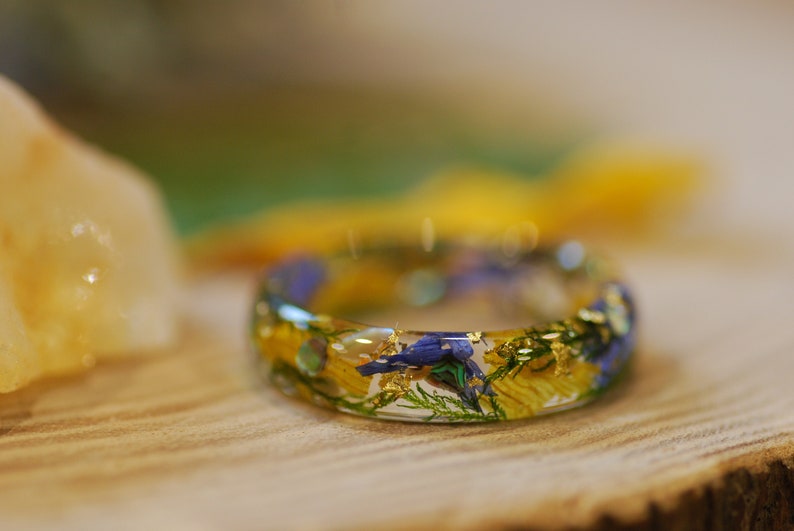 Sunflower and blue cornflower resin ring with green moss, gold flakes and  crushed abalone shells